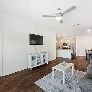 Lavish 2br In Apartment Tampa